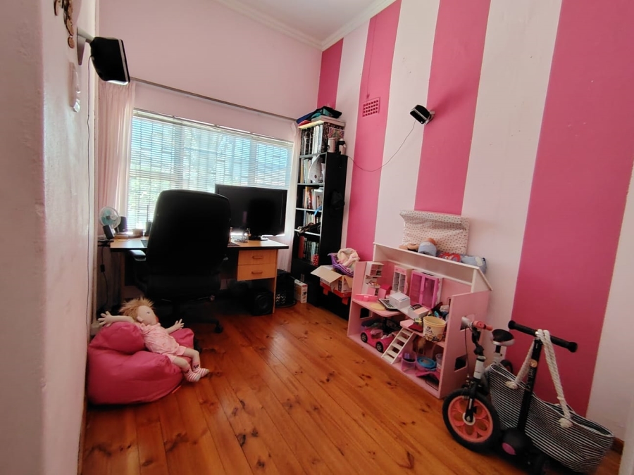 5 Bedroom Property for Sale in Glenlilly Western Cape